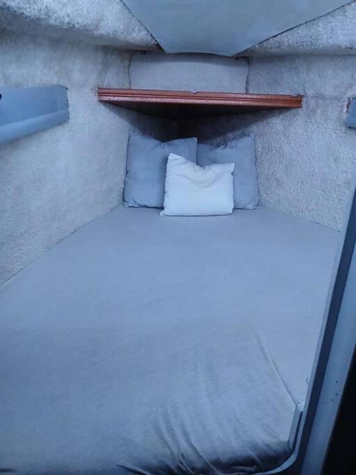Nuit Insolite Sur Un Voilier 圣西普里安 外观 照片