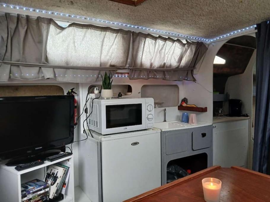 Nuit Insolite Sur Un Voilier 圣西普里安 外观 照片